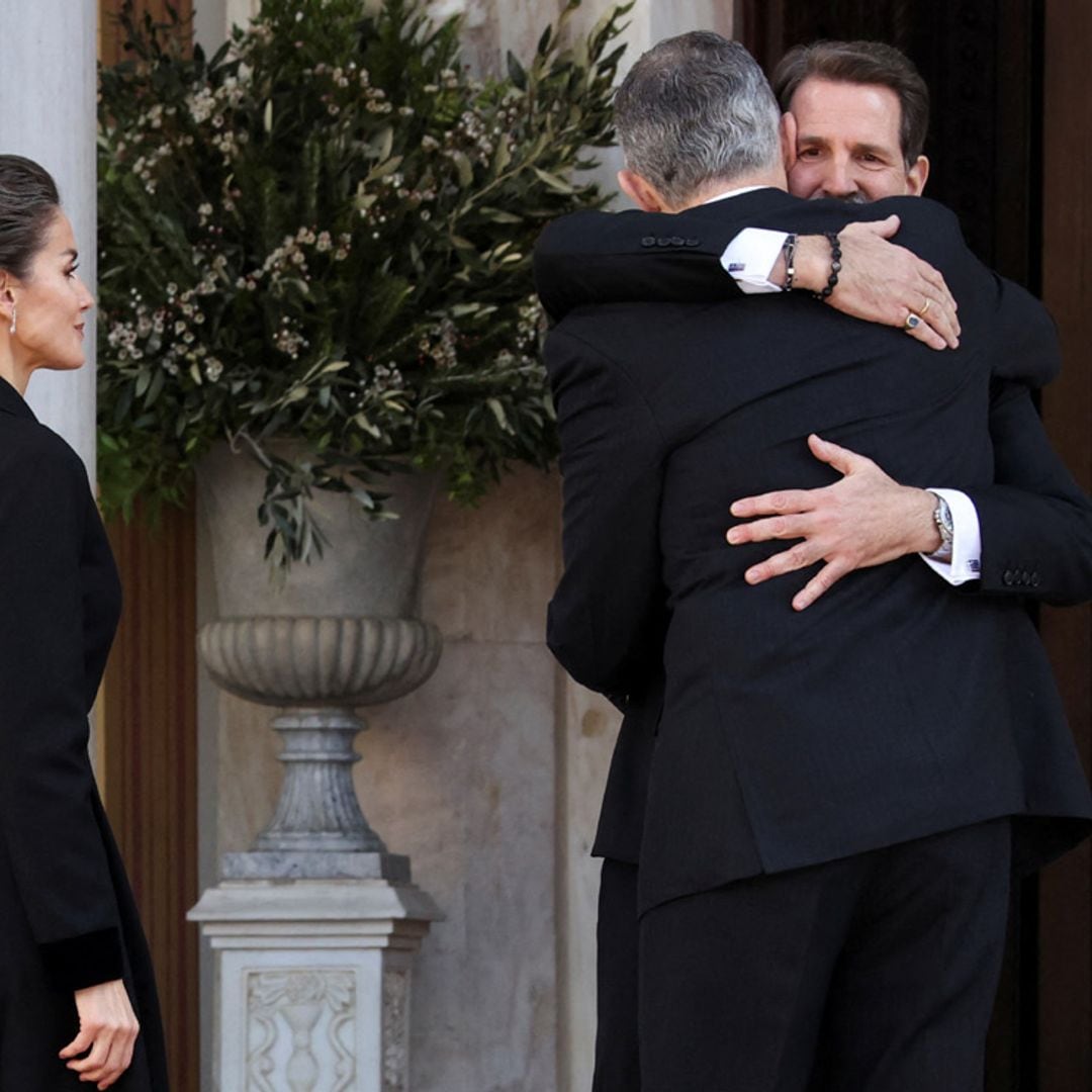 El cariñoso recibimiento de Pablo de Grecia a su primo, Felipe VI y a doña Letizia