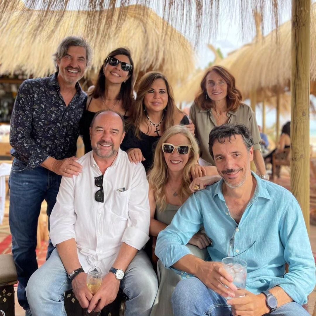 Maribel Verdú celebra sus bodas de plata en Marbella rodeada de amigos