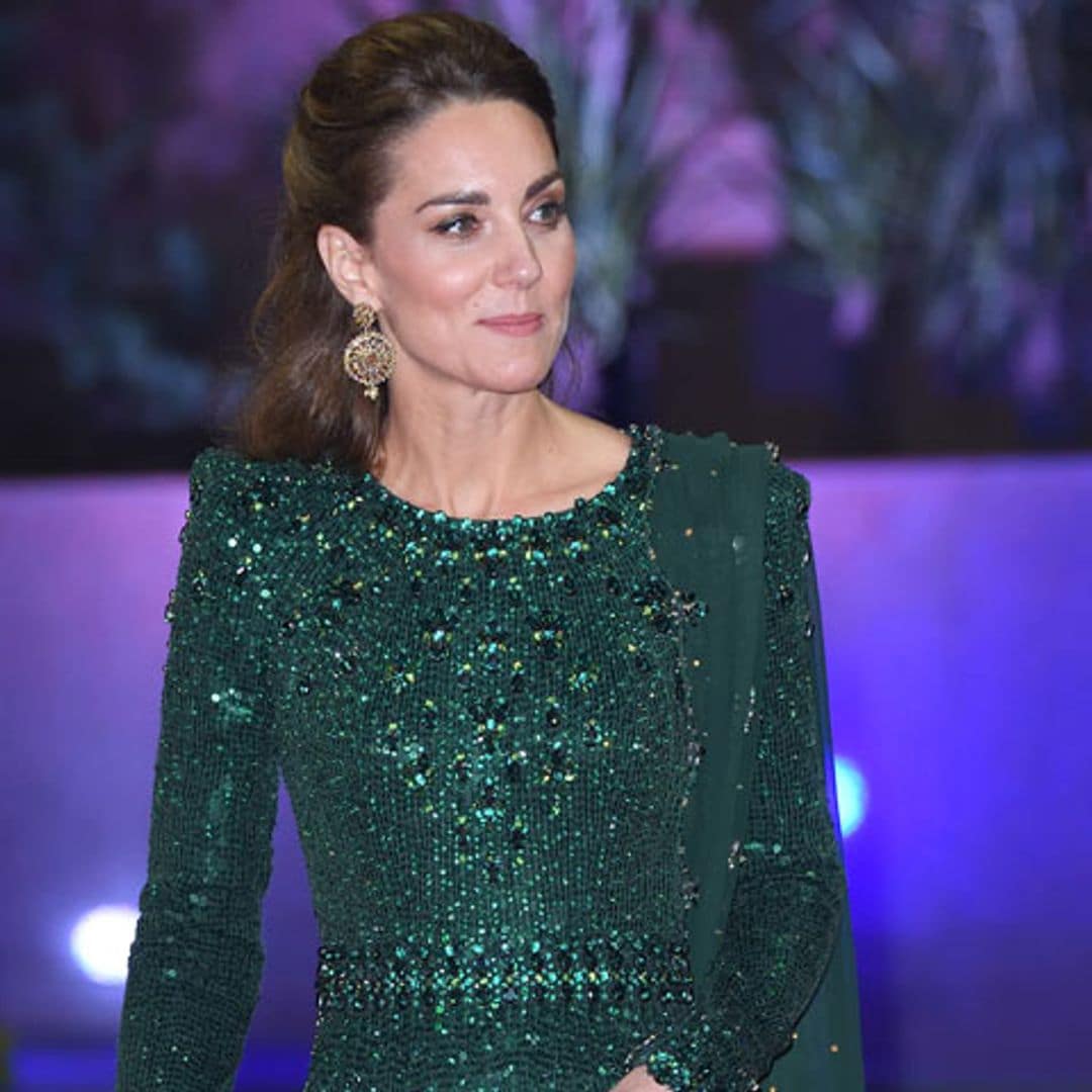 Pedrerías, lentejuelas y mucho brillo: los vestidos-joya más fabulosos de las 'royals'