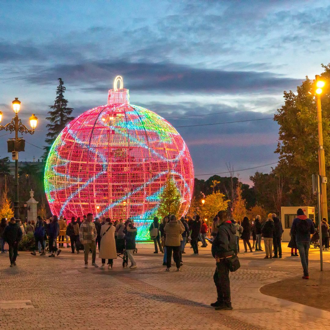 Luces de Navidad 2024-2025 en Madrid: calles iluminadas, horarios y novedades