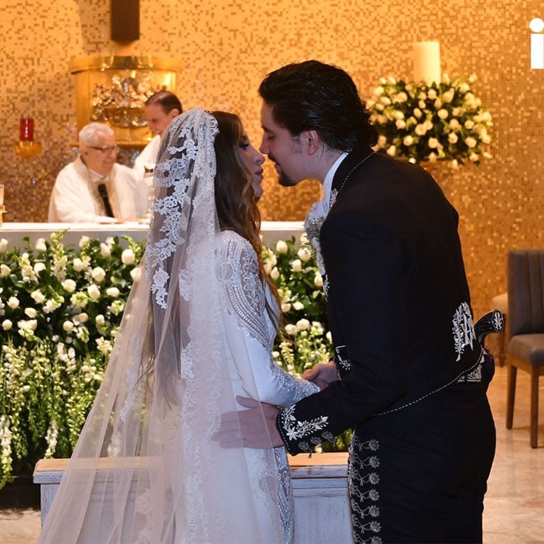 Álex Fernández y Alexia Hernández celebran su tan esperada boda religiosa en Jalisco