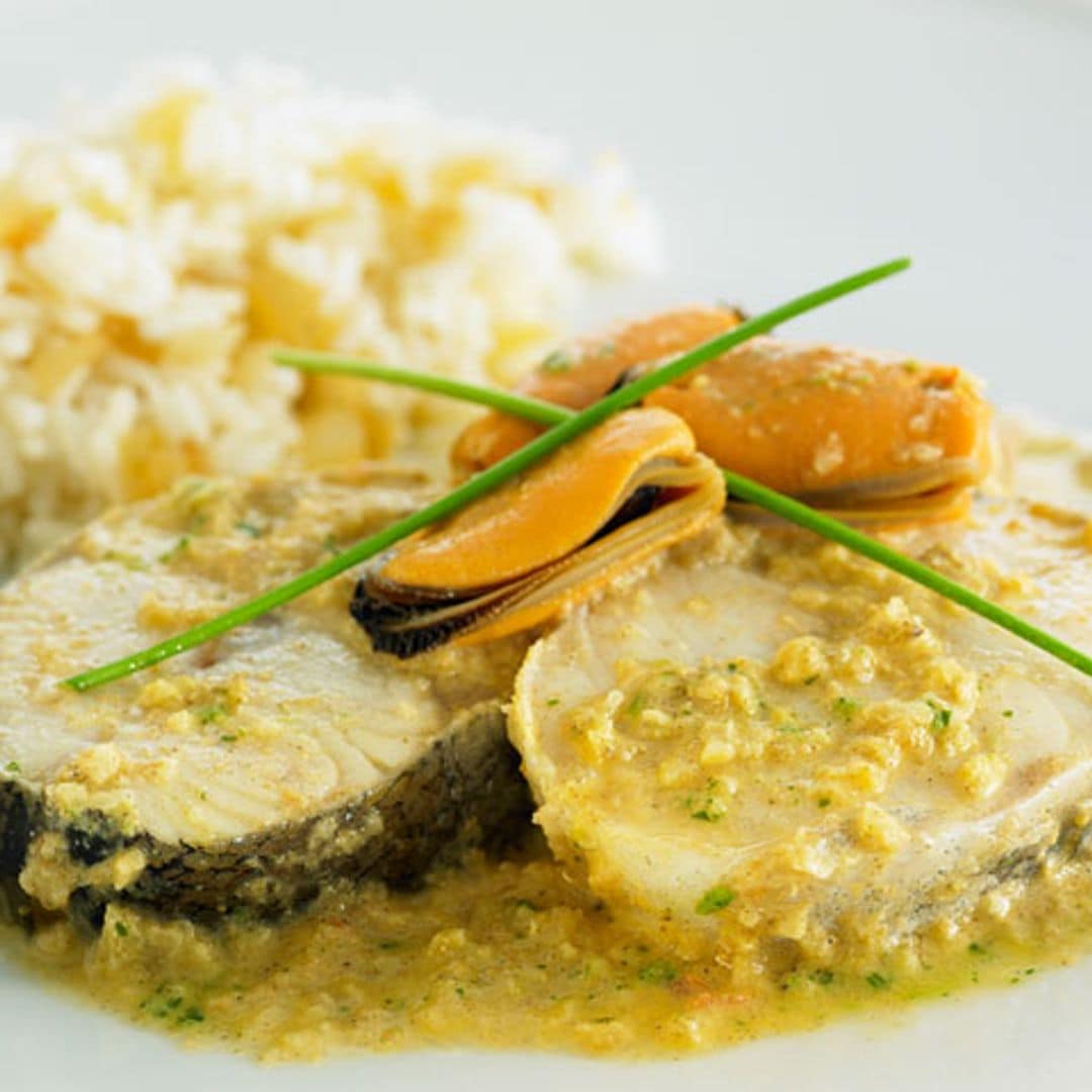 Bacalao con salsa de mejillones y arroz basmati