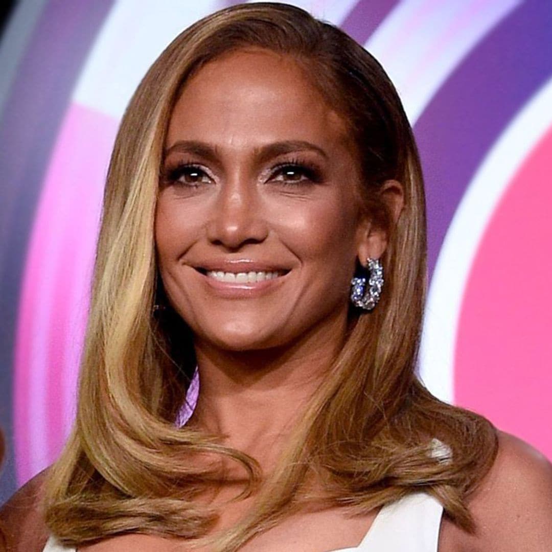 Jennifer Lopez se viste de novia (pero no como imaginas)