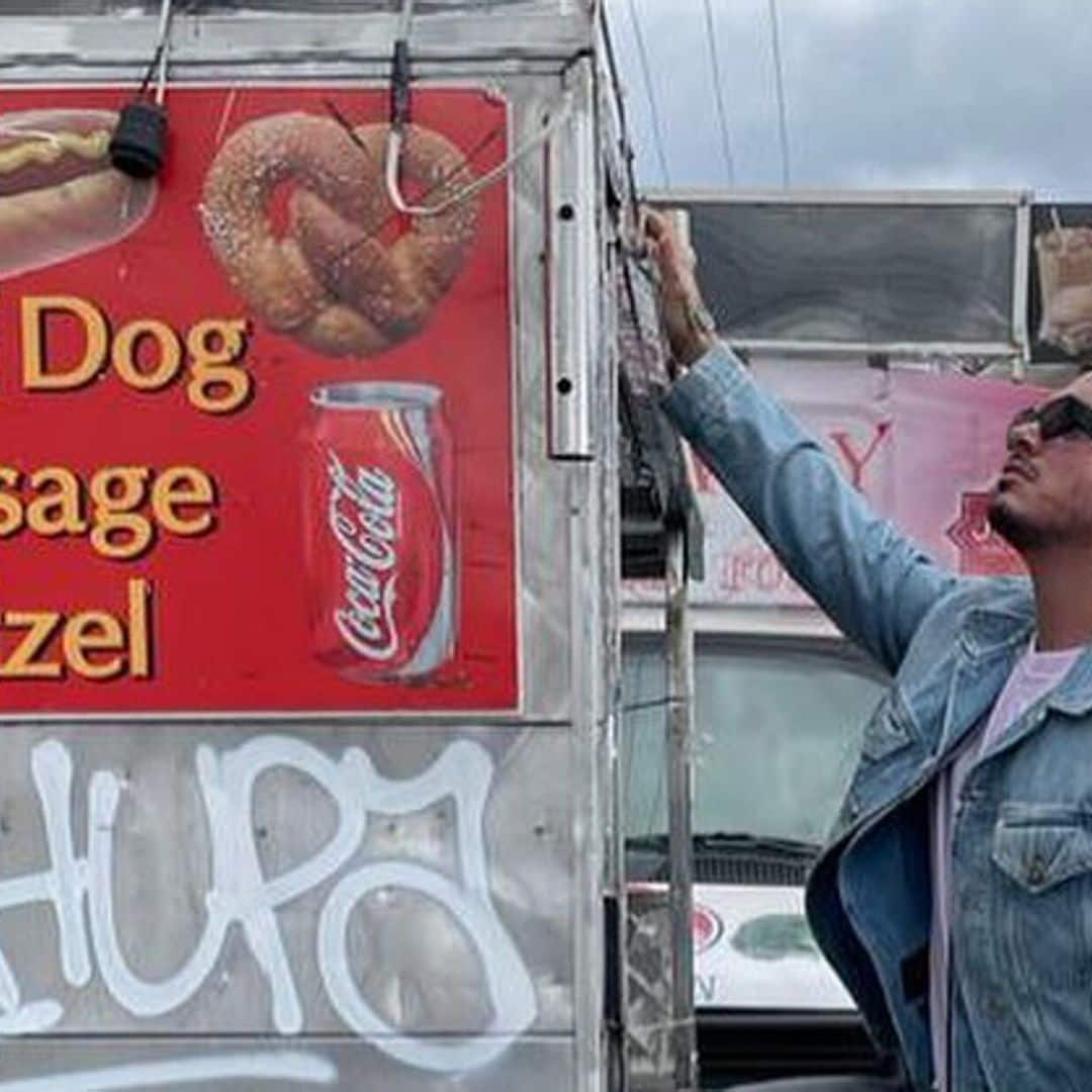 J Balvin responde así a la comparación de su música con ‘carritos de hot dogs’