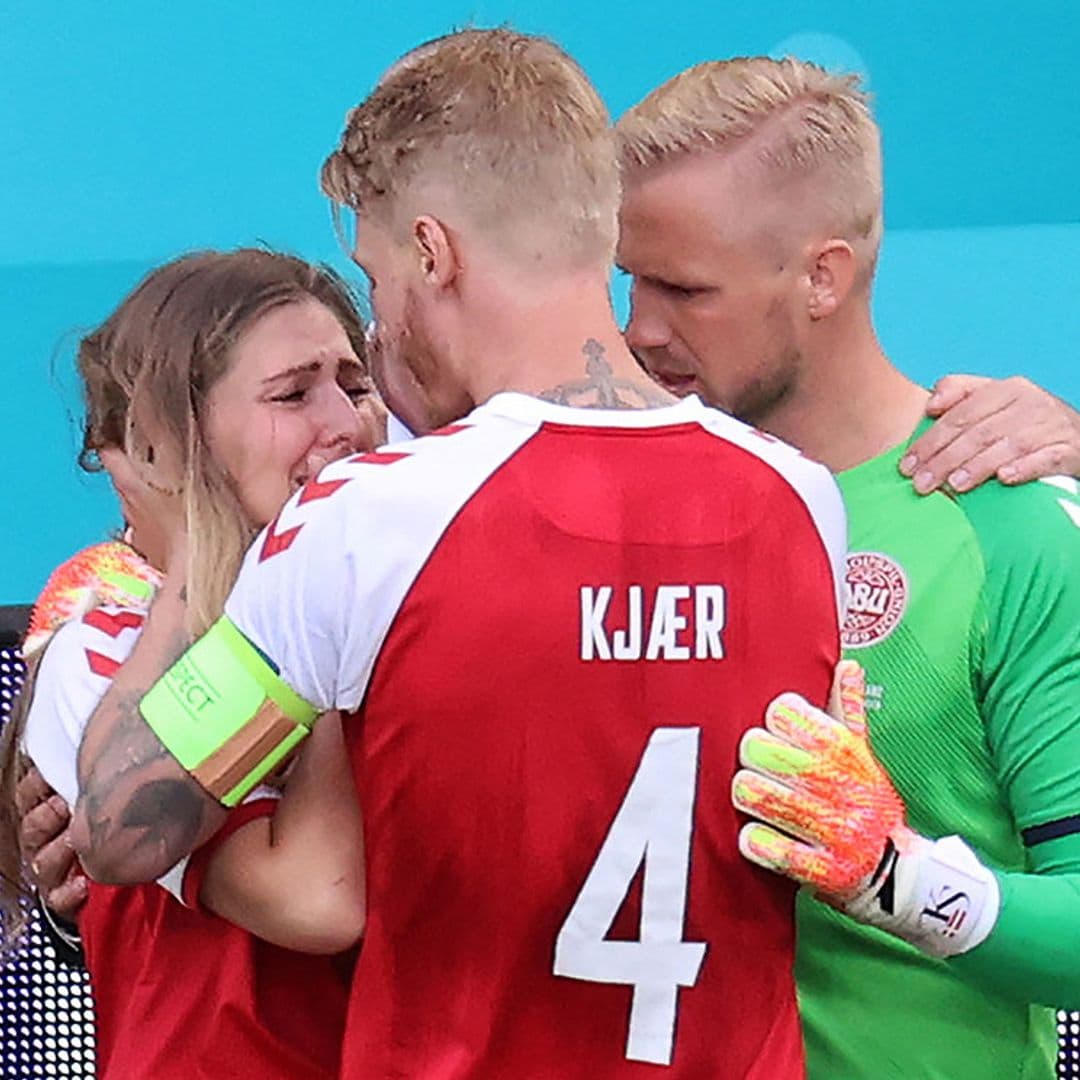 La mujer de Eriksen, consolada en el campo durante los momentos de angustia vividos en el partido de la Eurocopa