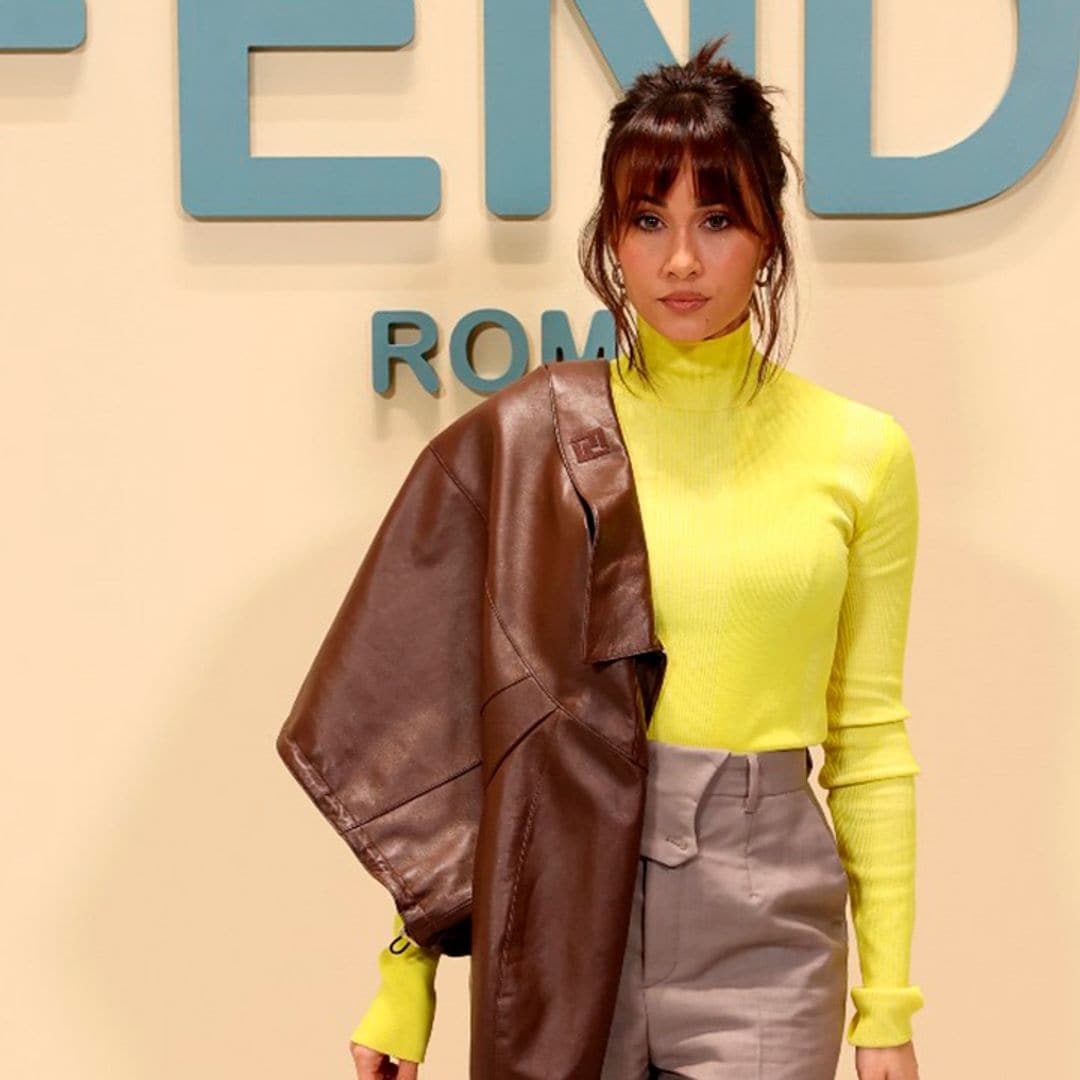 Aitana sorprende en Milan Fashion Week con su 'office look' fluorescente