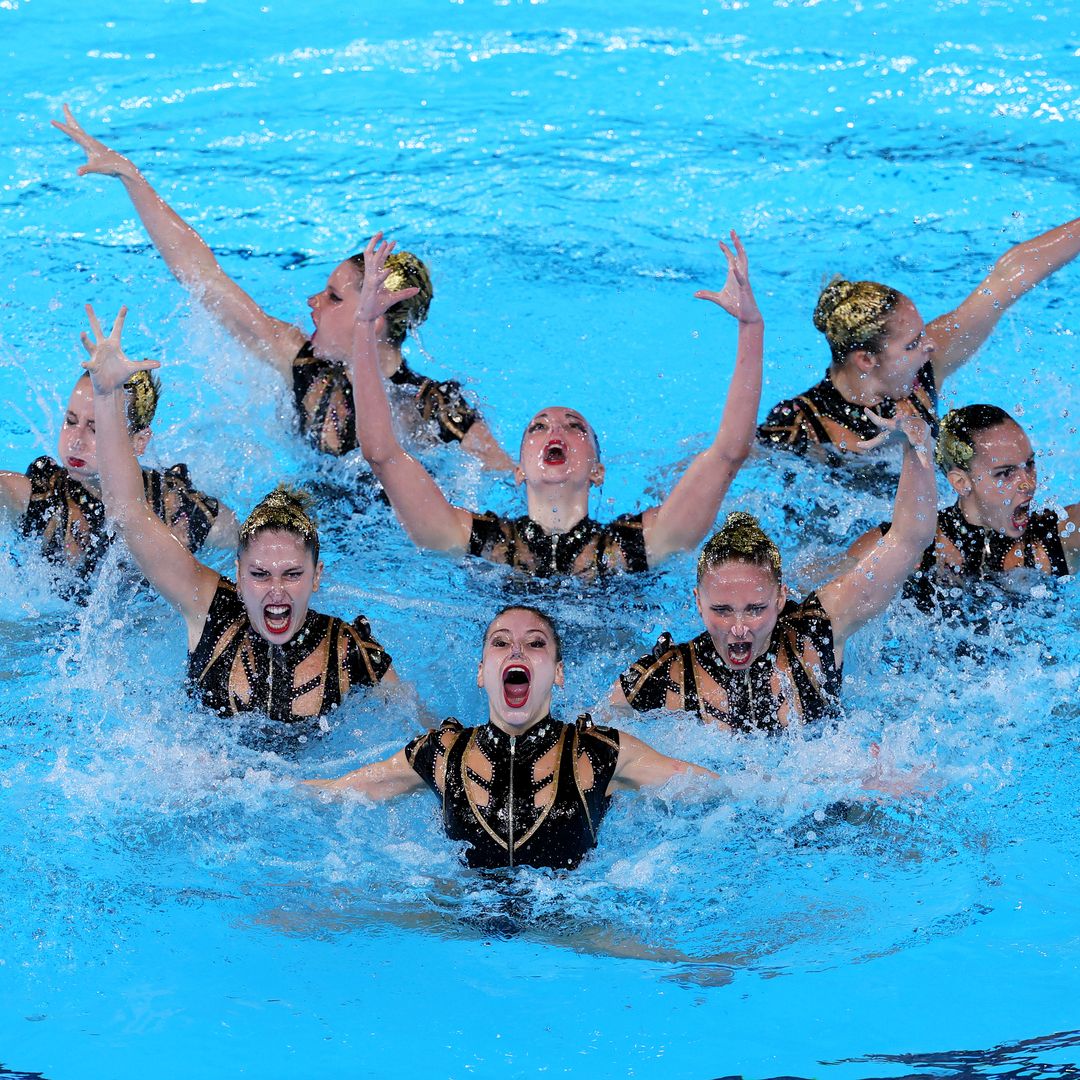 Así entrenan las campeonas de natación artística fuera de la piscina para estar muy 'fit'