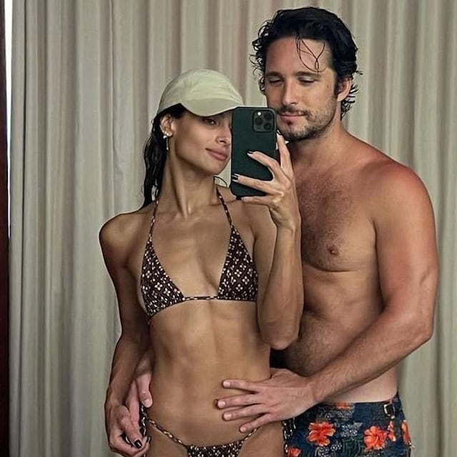 diego boneta y renata notni