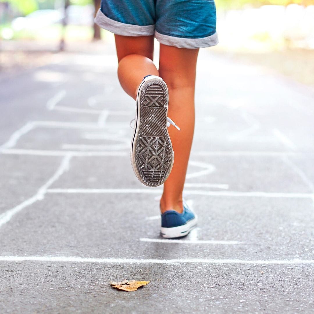 ¿Sabes cómo elegir el calzado de verano para tus hijos?