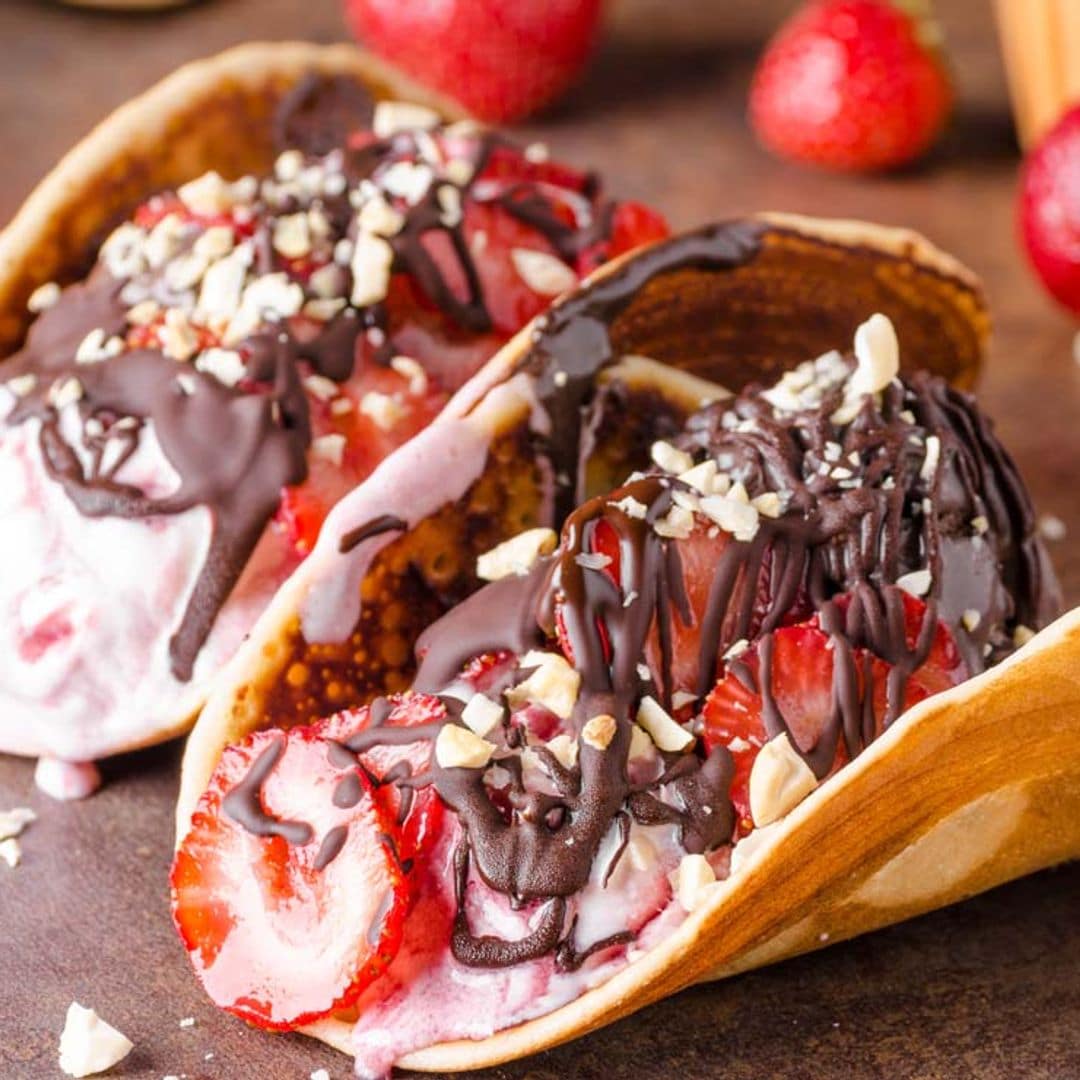 'Tacos' con helado de fresa