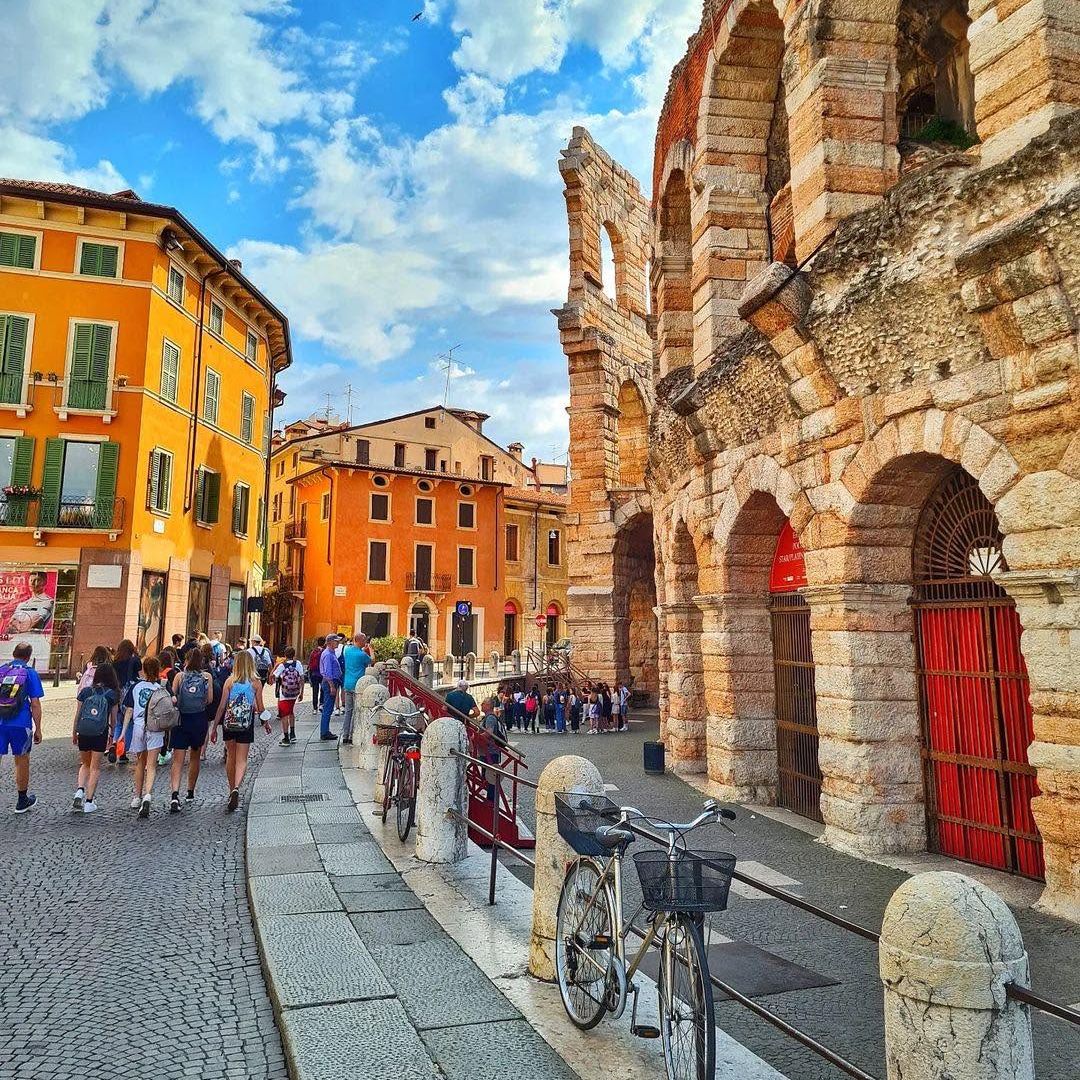 Plaza de Bra y anfiteatro romano, Verona