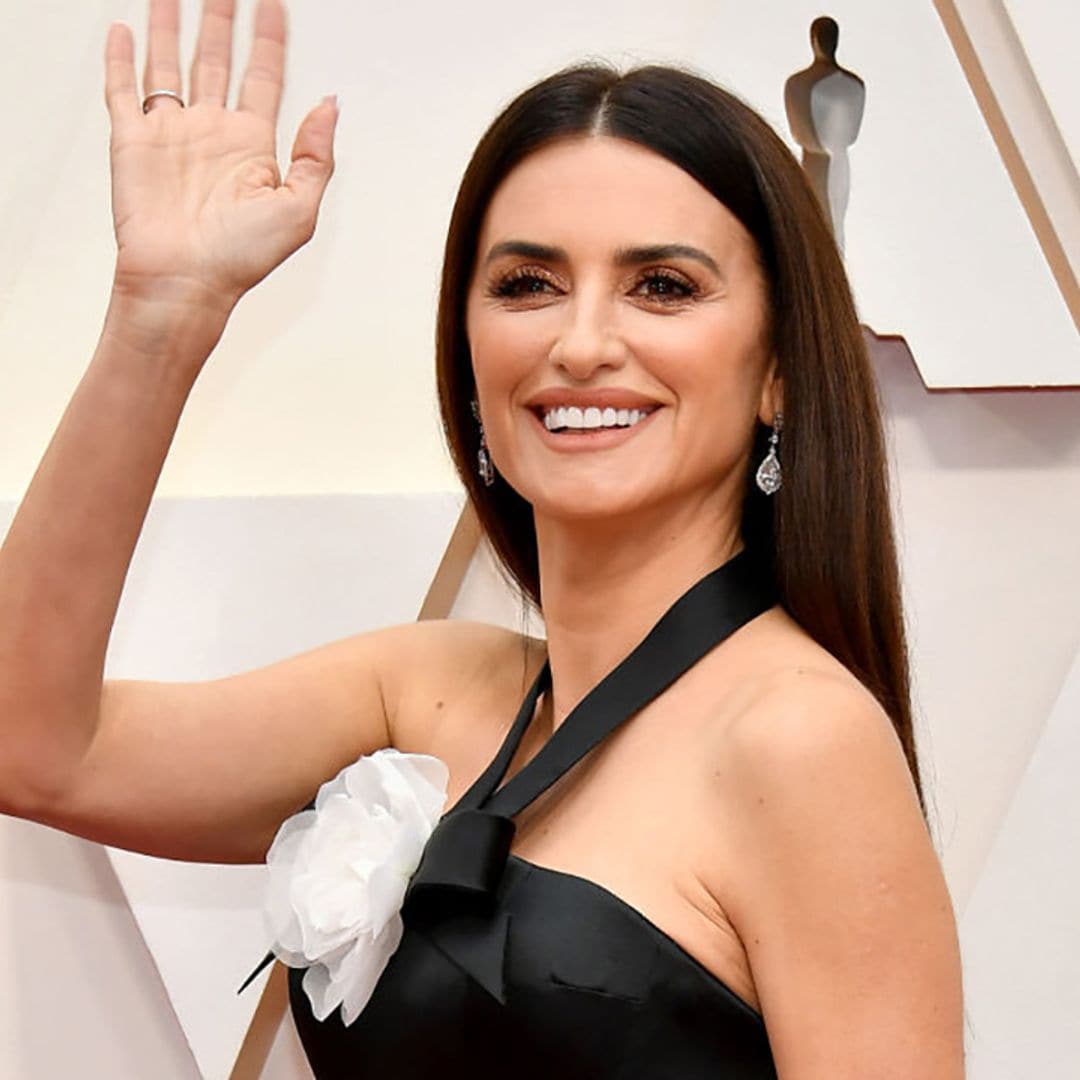 La mascarilla efecto ‘glow’ de Penélope Cruz y otros cosméticos asequibles de los Oscar