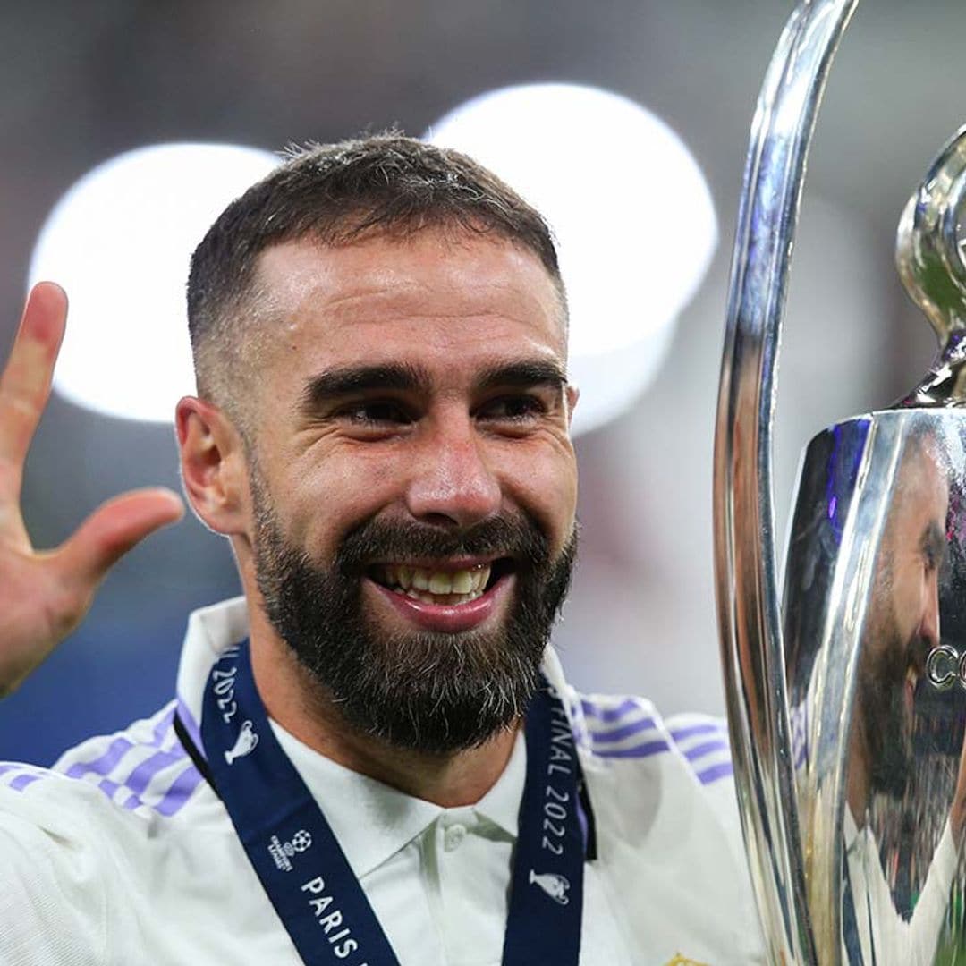 Dani Carvajal regresa de su despedida de soltero en Ibiza cinco días antes de su boda