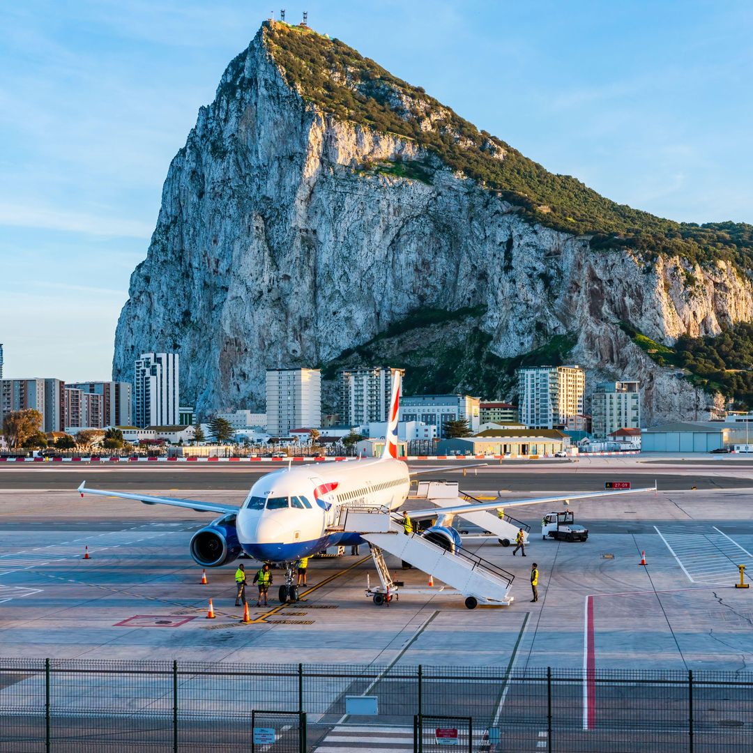 Aeropuerto de Gibraltar y la Roca