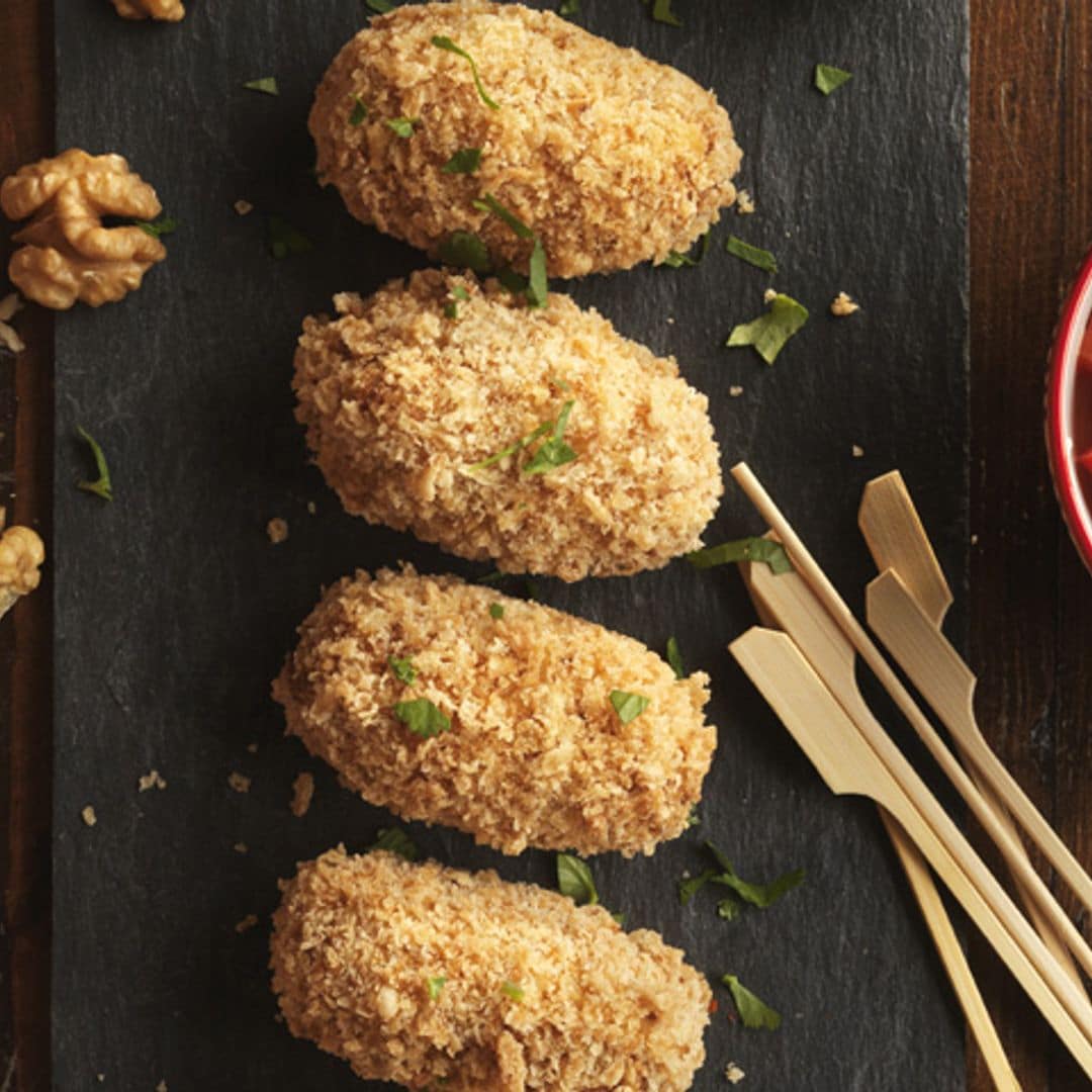 Croquetas de pollo, curry y nueces