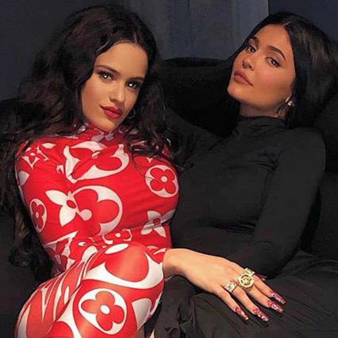 Kylie Jenner y Rosalía sellan su amistad con un 'anillo de compromiso'