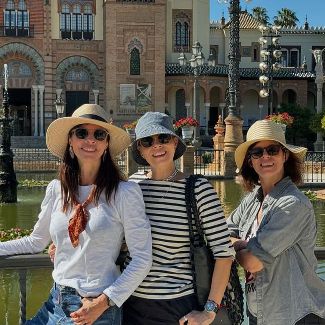 El reconfortante fin de semana de Maribel Verdú con sus grandes amores en Sevilla: sus dos hermanas y su marido