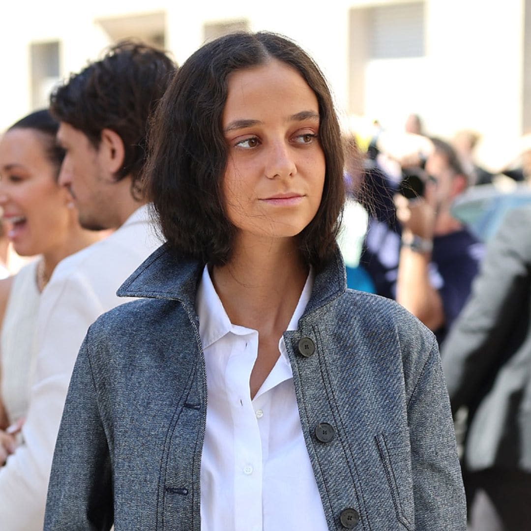 Traje de minifalda y 'mules': el look de Victoria de Marichalar en la Alta Costura de París