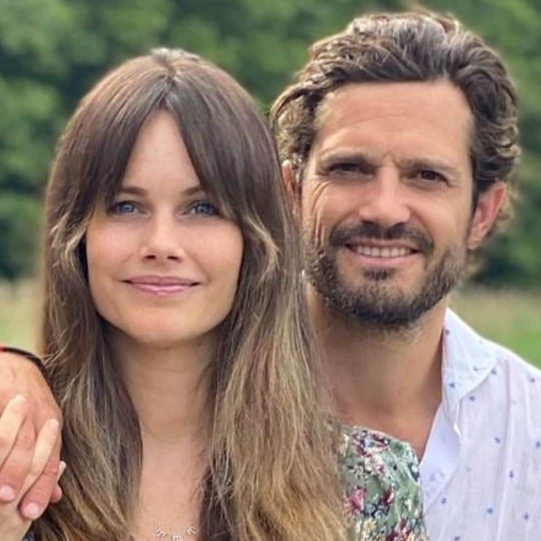 Carlos Felipe y Sofía de Suecia inauguran con un posado su primer verano como familia numerosa