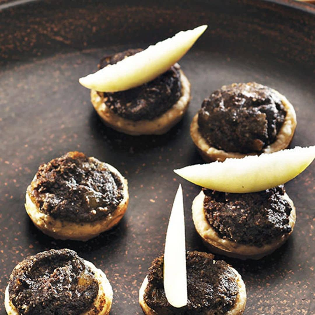 Tartaletas de morcilla con compota de manzana