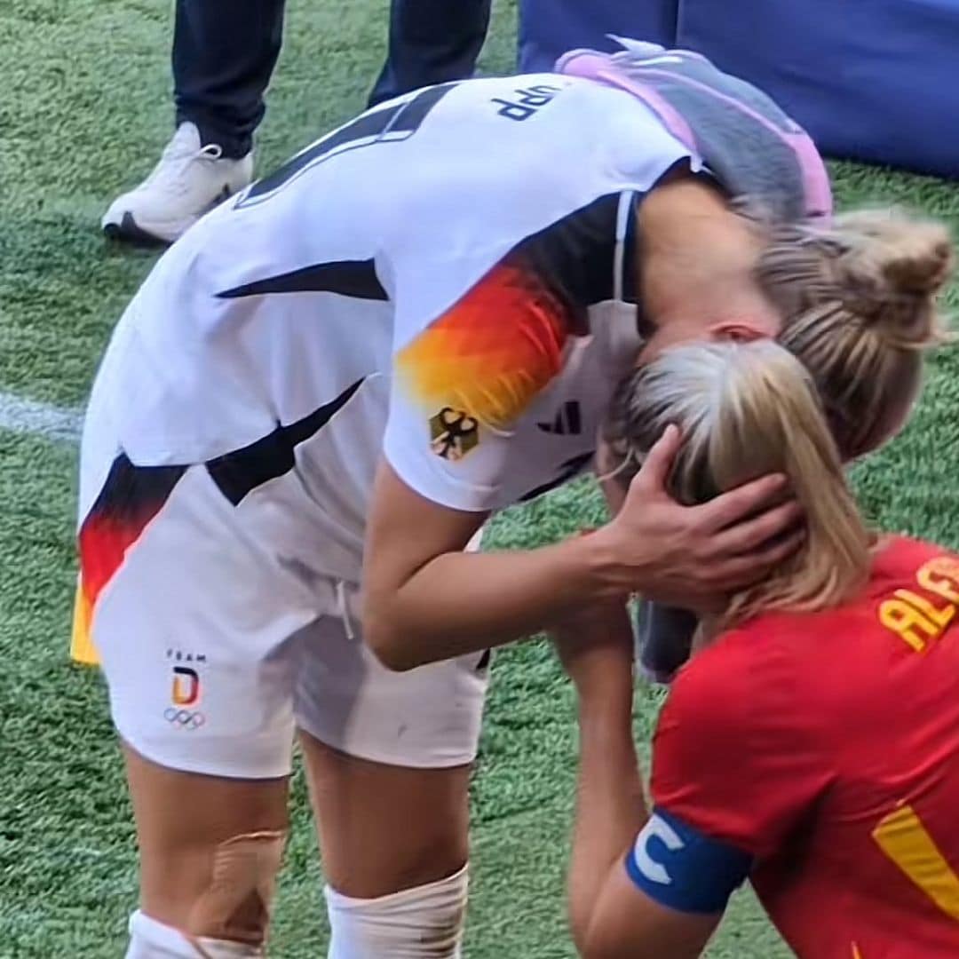 Las jugadoras de Alemania han consolado a Alexia Putellas tras fallar un penalti en las Olimpiadas