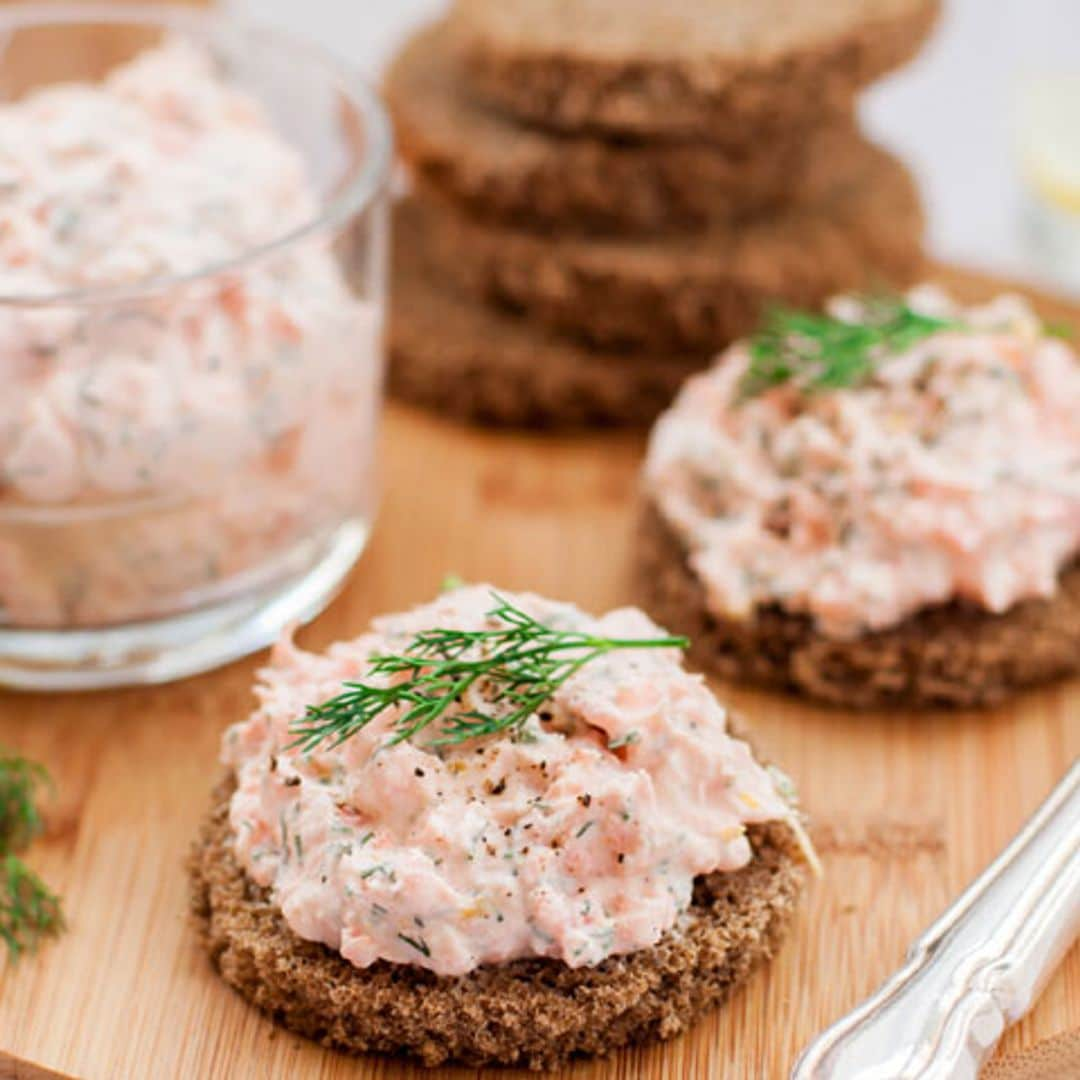 Paté de salmón ahumado y rábano picante