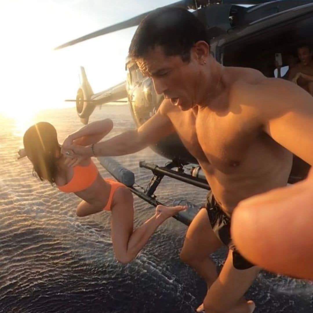 Katy Perry y Orlando Bloom, pura adrenalina saltando al mar desde un helicóptero