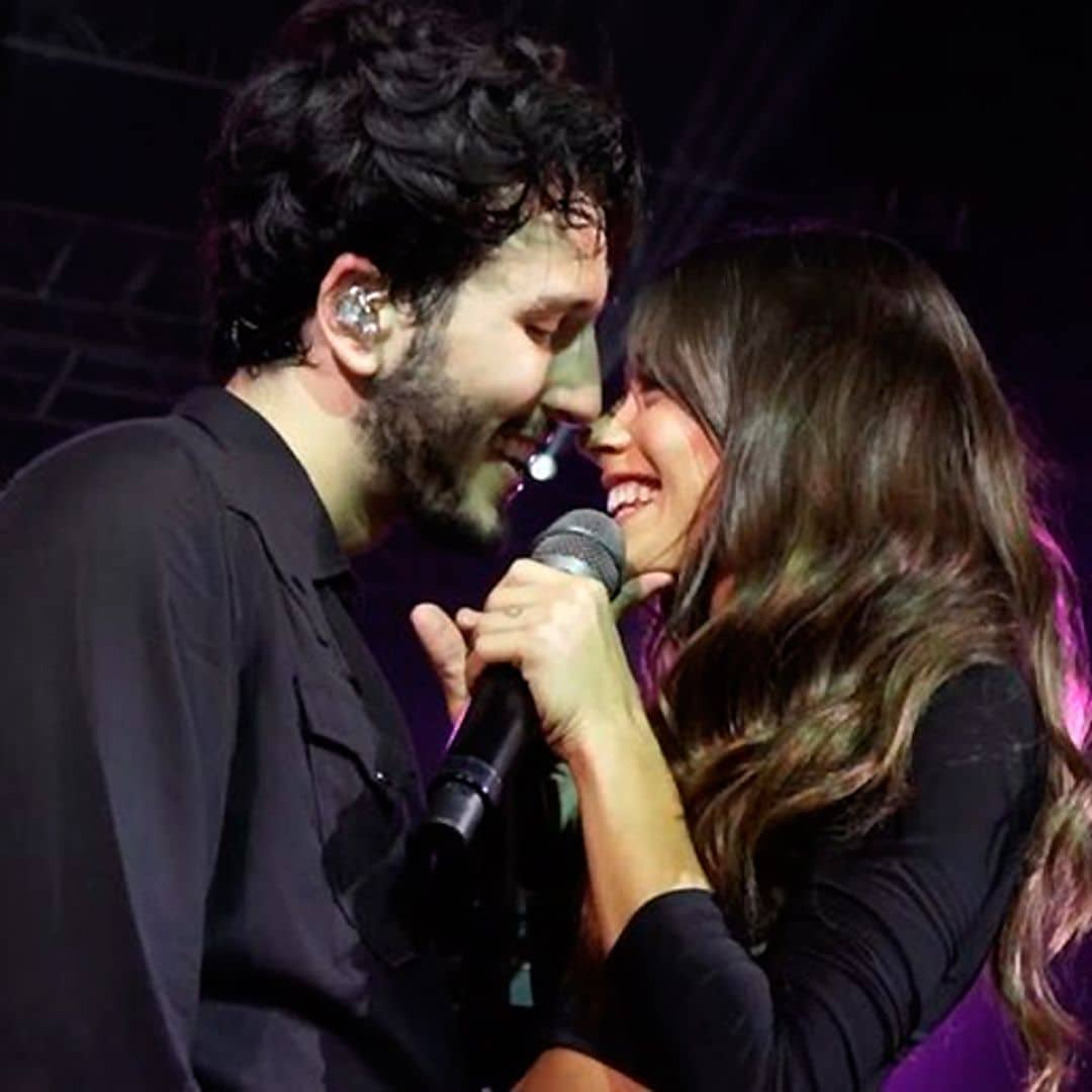 Entre besos, Sebastián Yatra y Tini Stoessel ensayan una romántica presentación para Premios Juventud