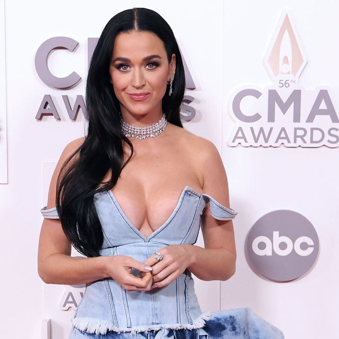 El look vaquero más 'Y2K' de Katy Perry con el que ha roto las reglas de la alfombra roja