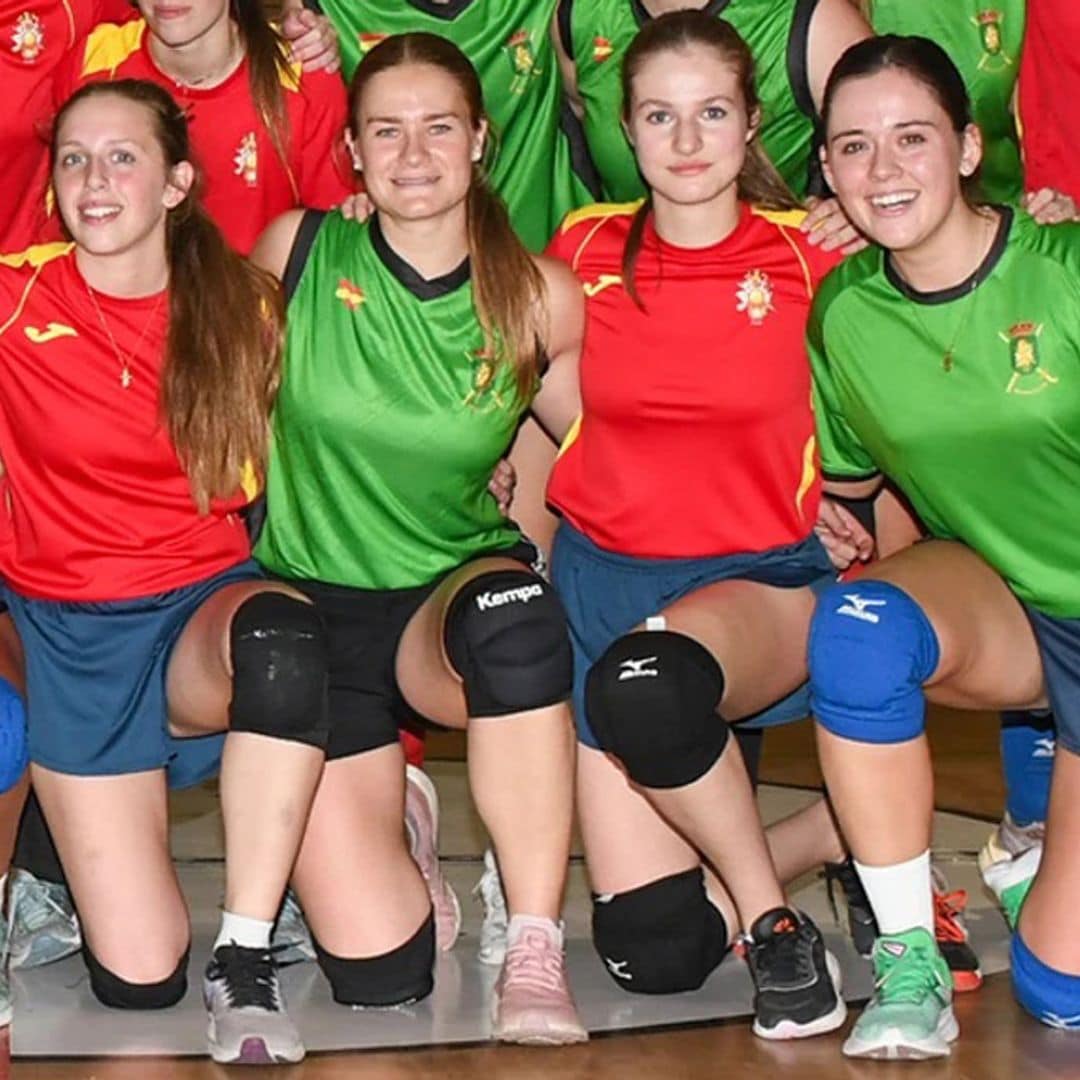 La princesa Leonor se despide de Murcia con un partido de voleibol con sus compañeras militares