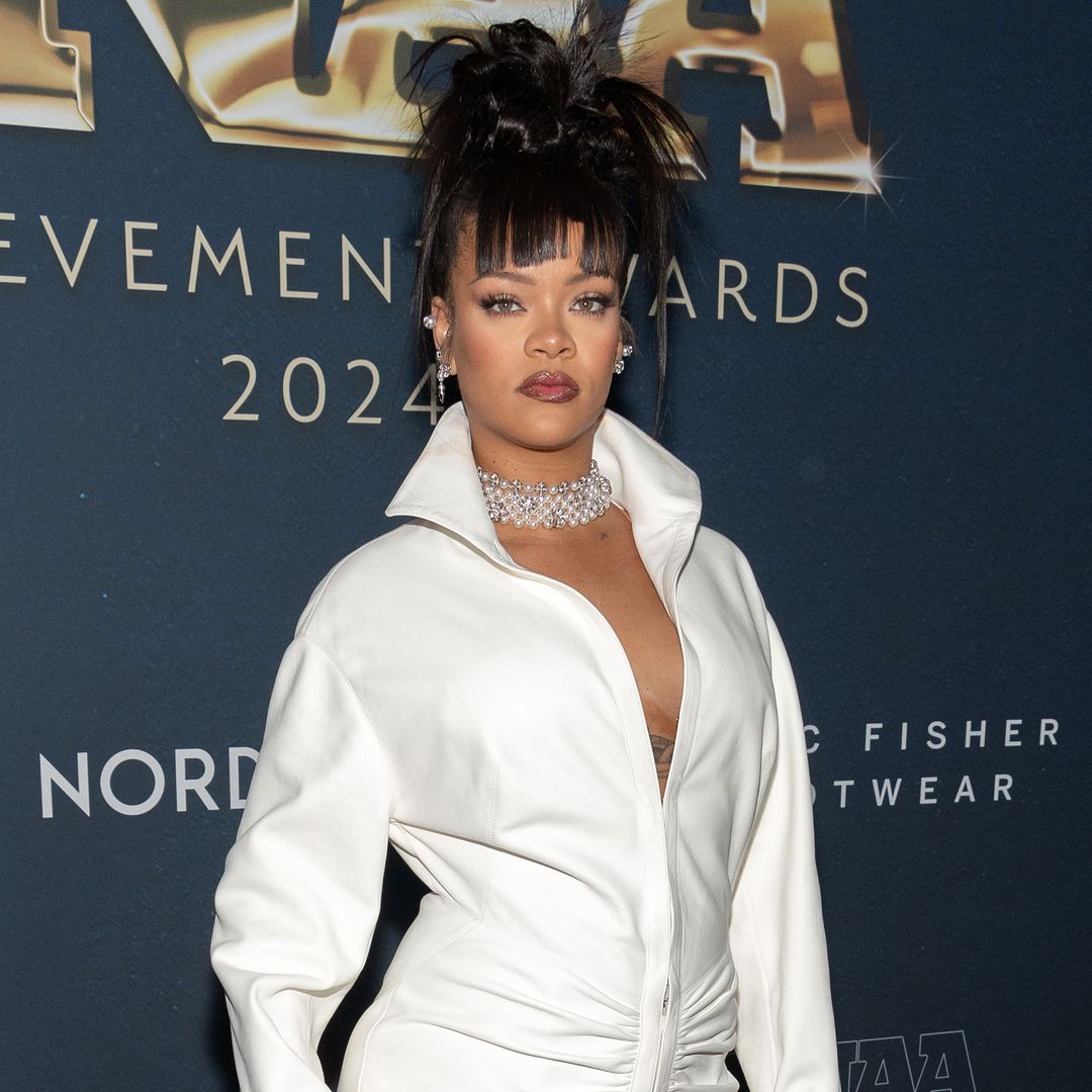 Rihanna confía en el calzado español para deslumbrar en Nueva York con un seductor vestido