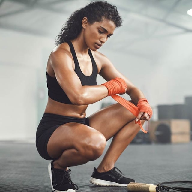 istock chica gym