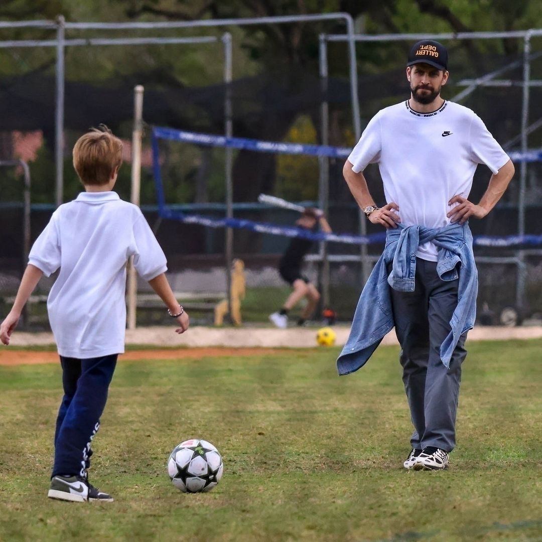 Gerard Piqué y sus hijos se divierten en Miami mientras Shakira continúa con su gira