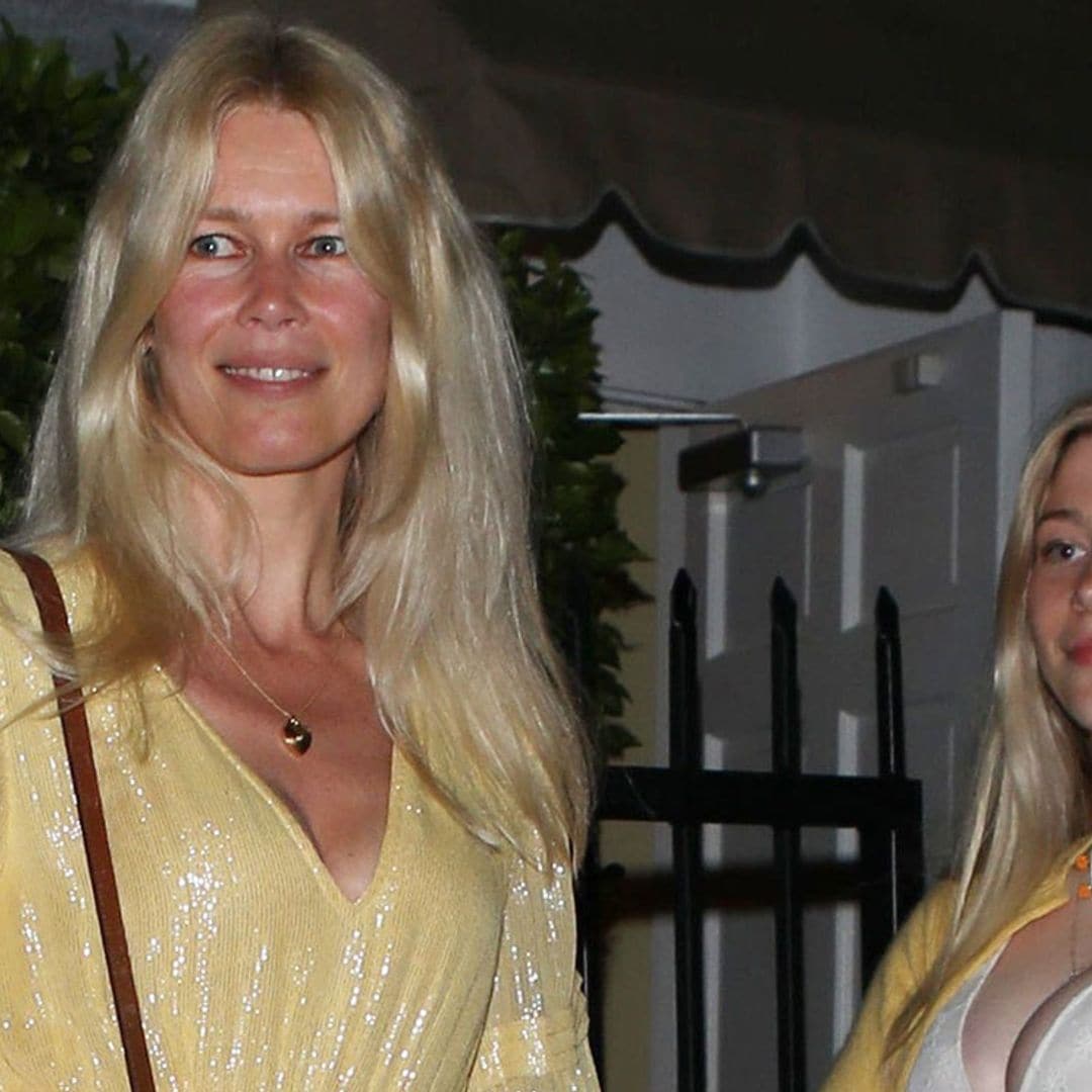 El increíble parecido de Claudia Schiffer con sus hijas Clementine y Cosima, de 18 y 12 años