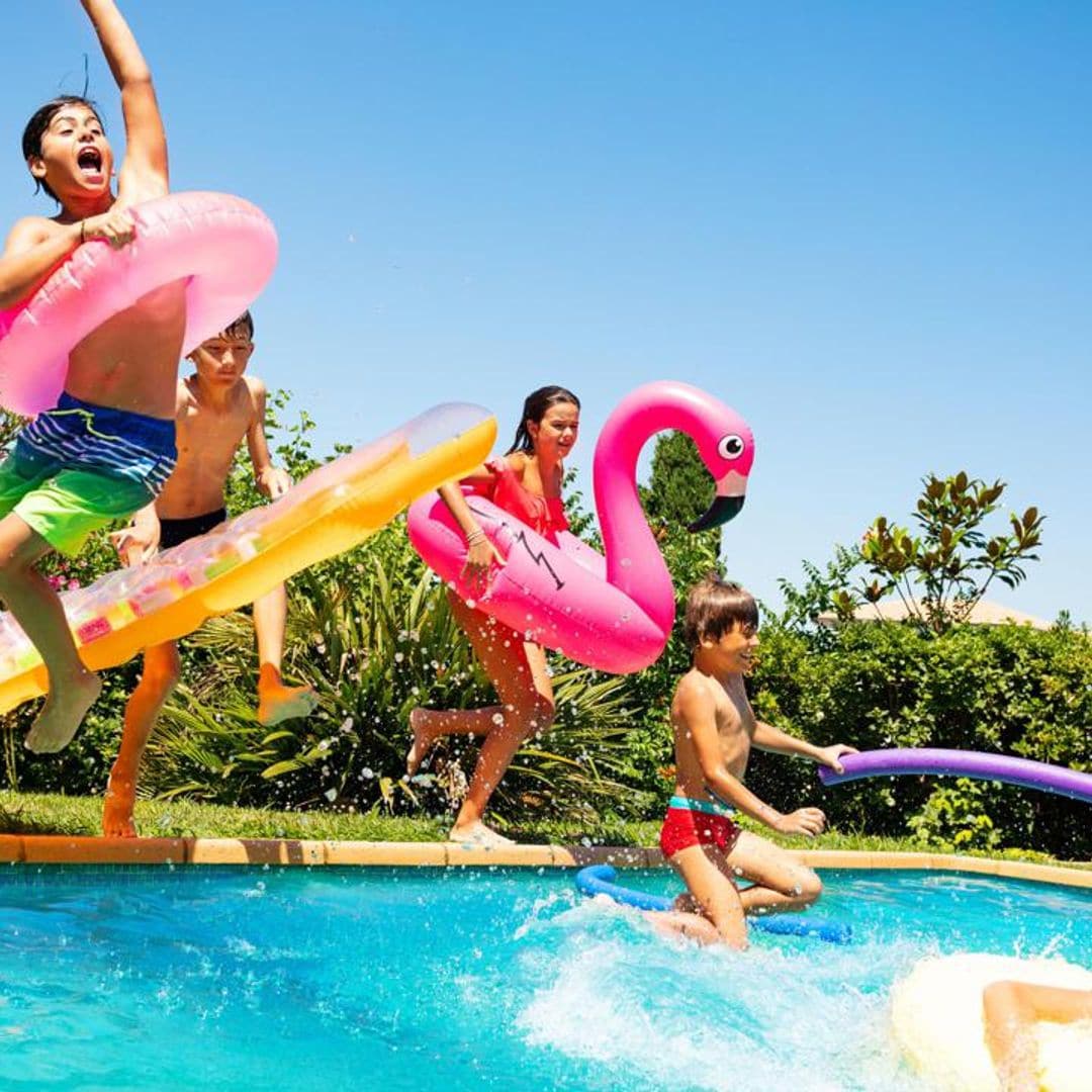 Cómo organizar una fiesta en la piscina con tus hijos