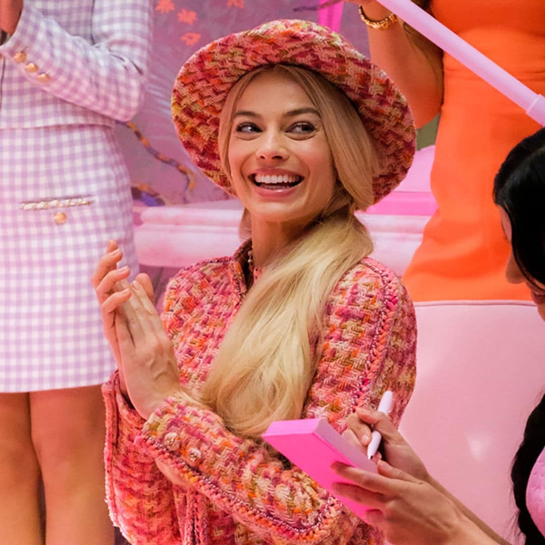 'Barbie', Margot Robbie y Claudia Schiffer unidas por un collar de cristales parisino