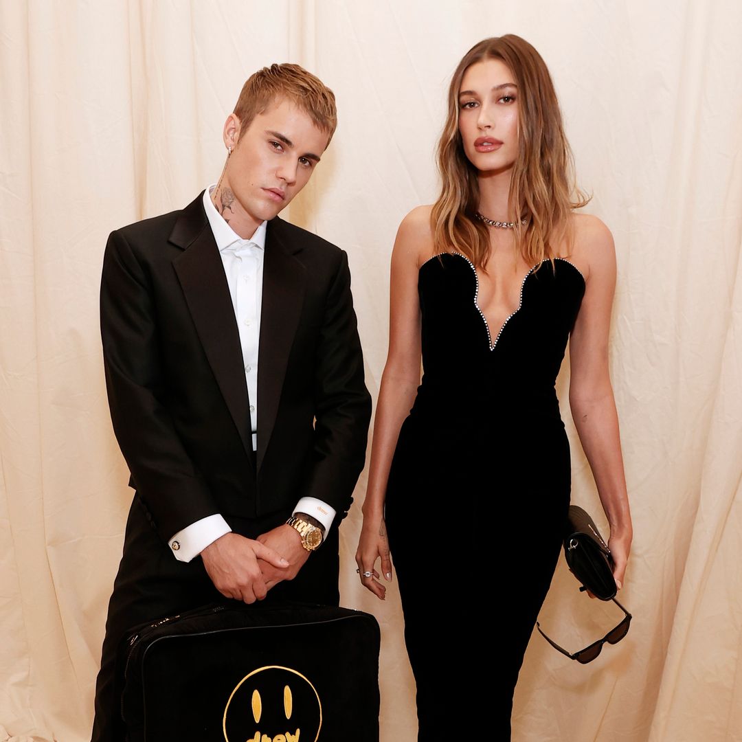 Justin y Hailey Bieber celebran la apertura de Rhode en Los Ángeles con 'matching outfits'