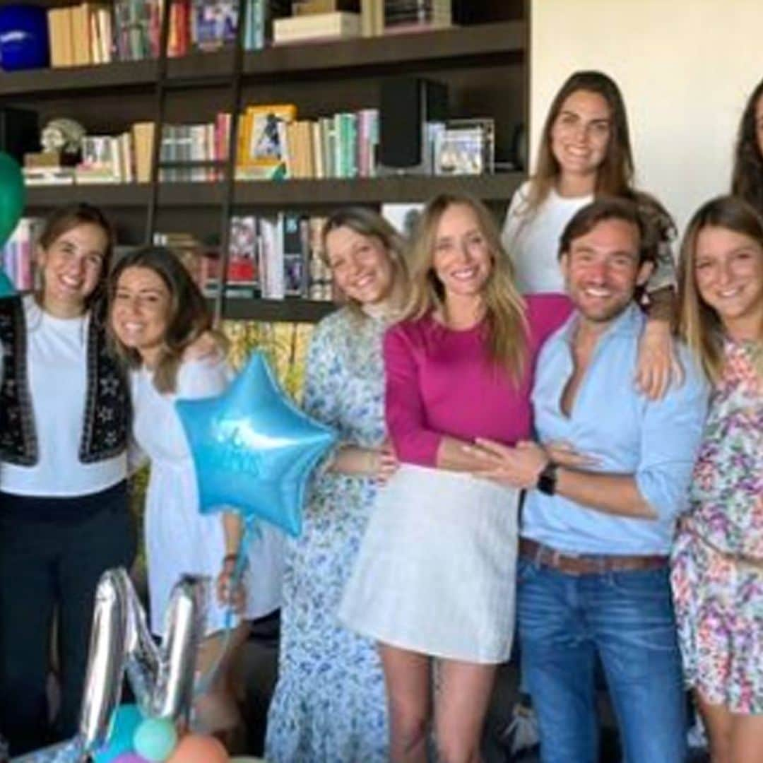 Amaia Salamanca sorprende a su cuñada, la periodista Cristina Gullón, con un baby shower ¡al que acude una cigüeña!