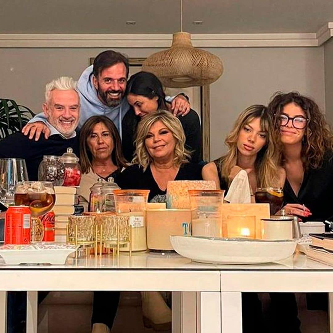 Terelu Campos se refugia en su grupo de amigos ‘que la cuidan en los buenos y los malos momentos’