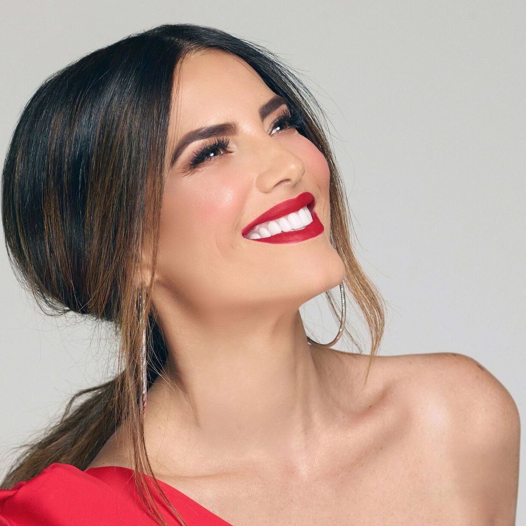 Gaby Espino nos habla de su nueva película, el reencuentro con un ex y su emocionante emprendimiento