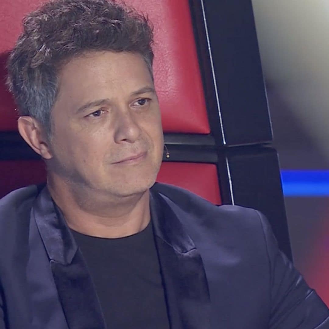 Alejandro Sanz y Laura Pausini se emocionan con la sorpresa de los doce finalistas de 'La Voz'