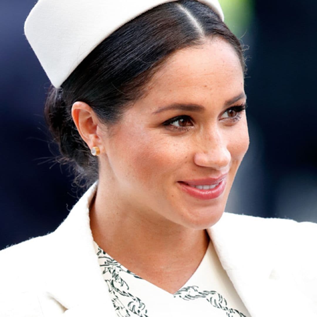 Tras conquistar a Meghan Markle, Victoria Beckham lanza otra versión de su vestido más 'royal'