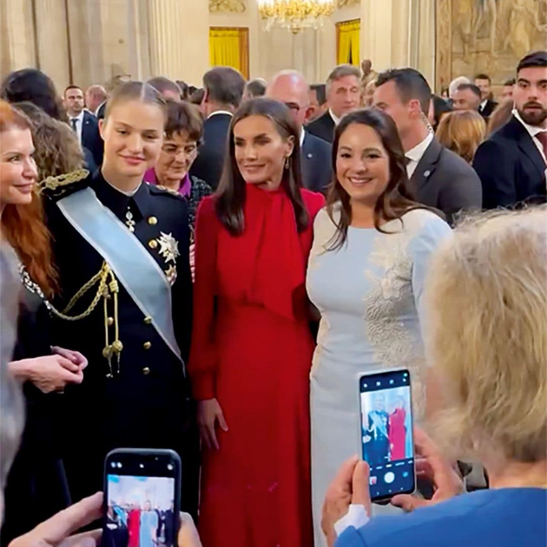 HOLA 4186 Letizia y Leonor en el día de la Hispanidad