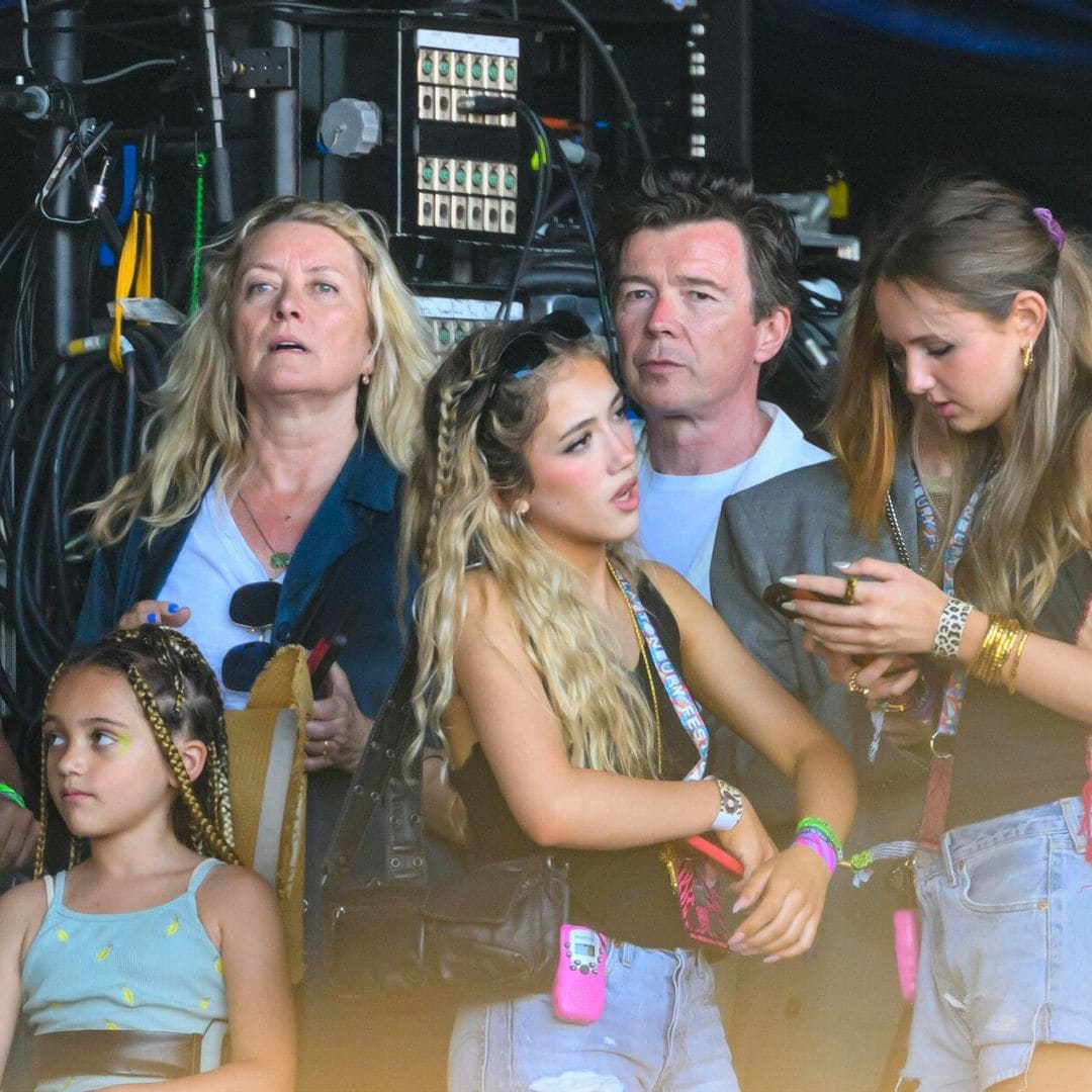 Valentina Paloma, hija de Salma Hayek, toda una adolescente en pleno concierto de Glastonbury