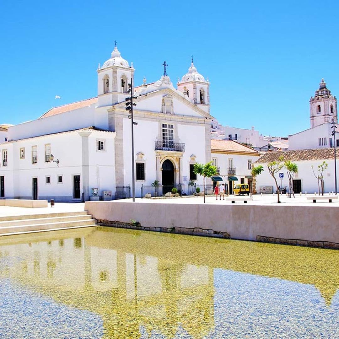 Lagos, un coqueto pueblo portugués en blanco y azul