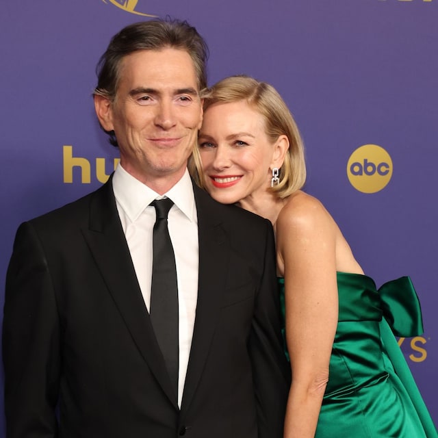 Billy Crudup y Naomi Watts. Premios Emmy 2024