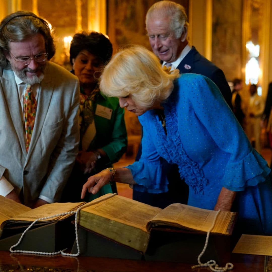 La cita que ha reunido a Carlos III con actrices como Judi Dench o Helena Bonham Carter