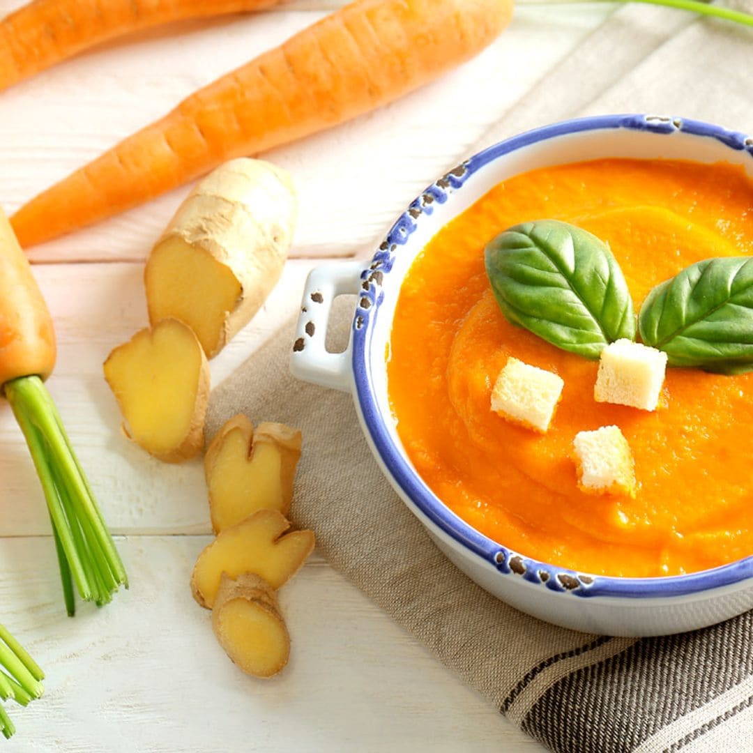 Crema de zanahorias con jengibre y 'croutons'