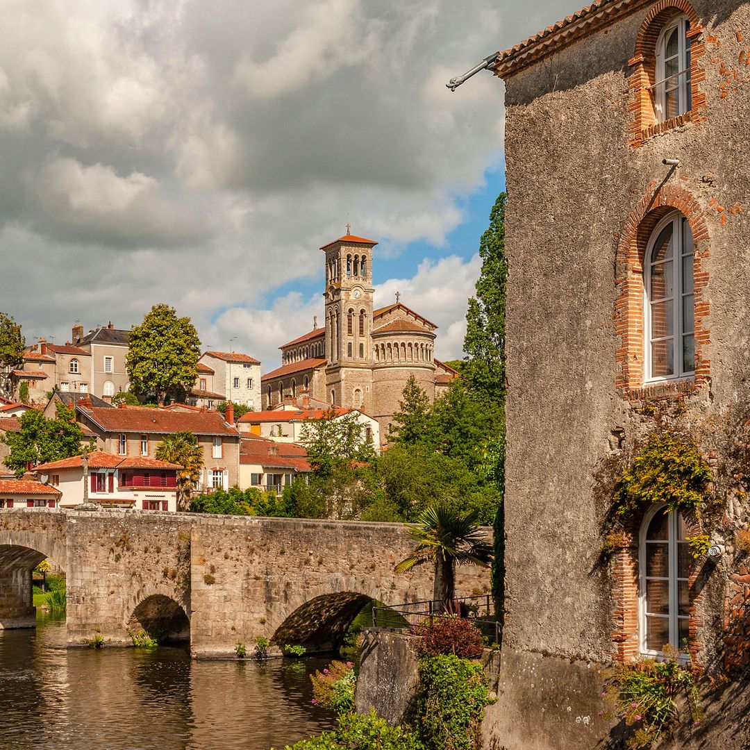 Clisson y puente sobre el río Sevre, Loira