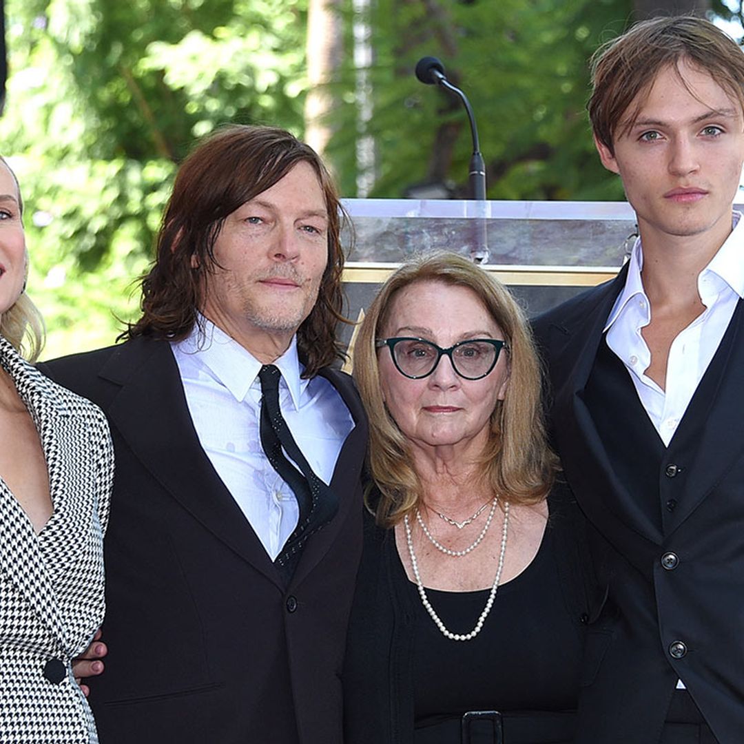 El inusual posado de Norman Reedus con su prometida Diane Kruger, su madre y el hijo que tuvo con Helena Christensen